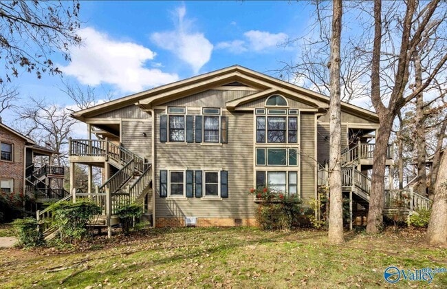 Building Photo - 2080 Woodlawn Dr SW