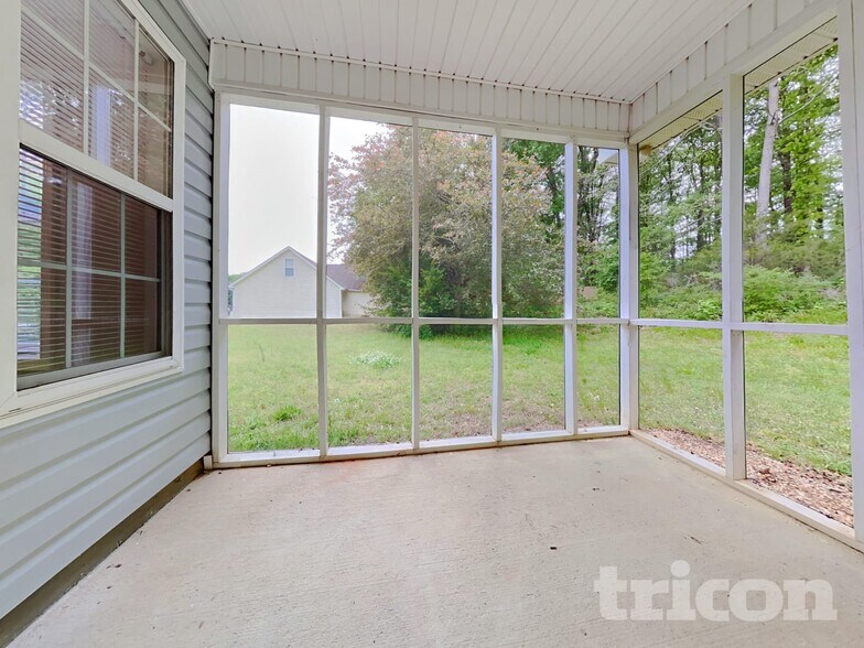 Building Photo - 6050 Fieldwood Ln