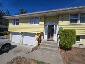 Building Photo - 3010 W Weile Ave