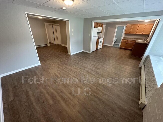 Building Photo - 6 Reese Ave