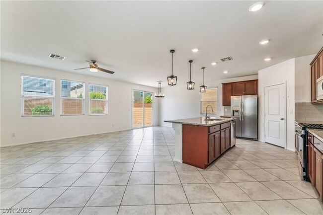 Building Photo - 5371 Boschetto St