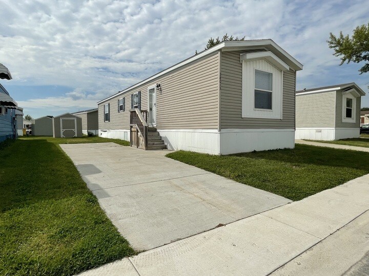 Building Photo - 38013 Chilver Ave