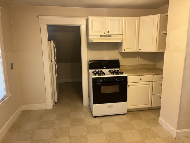 Building Photo - 3 City Ave