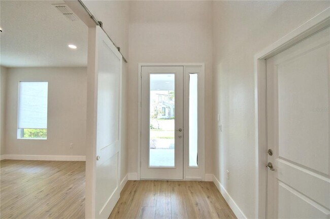 Building Photo - 2673 Calistoga Ave