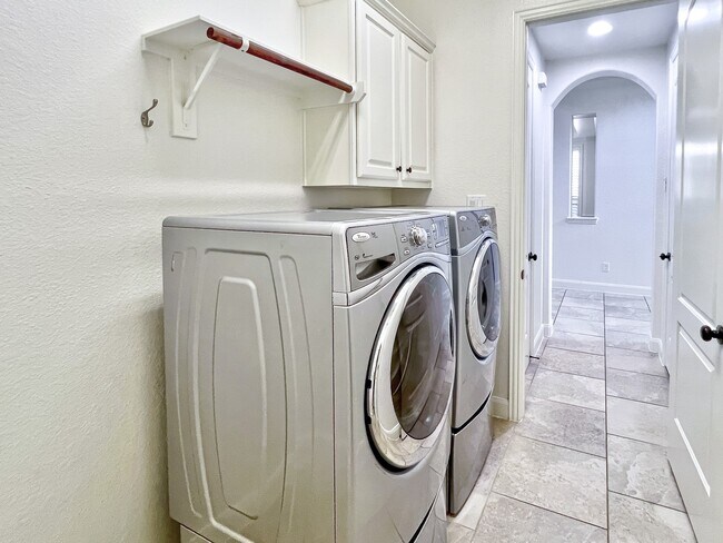 Building Photo - 78 Lindenberry Cir