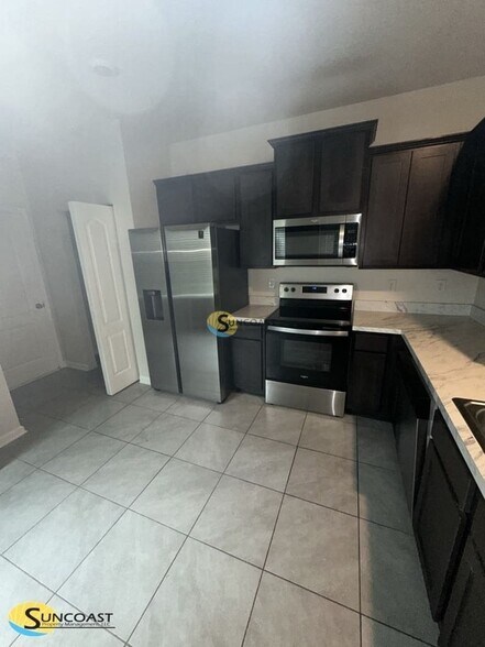 Building Photo - 7601 Legacy Trl