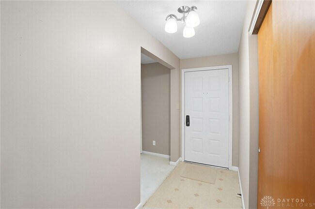 Building Photo - 1033 Georgian Dr