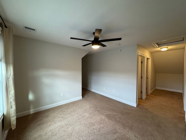 Building Photo - Modern Townhouse for Rent in Haverhill, MA...