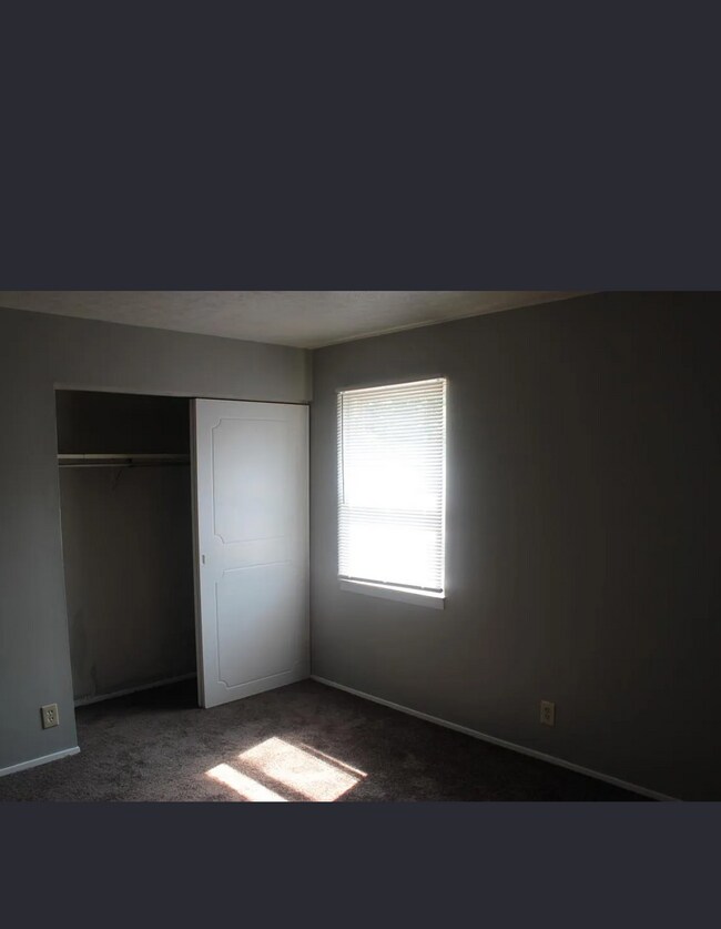 Building Photo - 2504 Langdon Dr