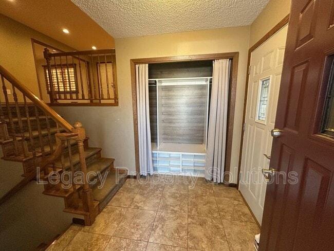 Building Photo - 1400 S 3rd St