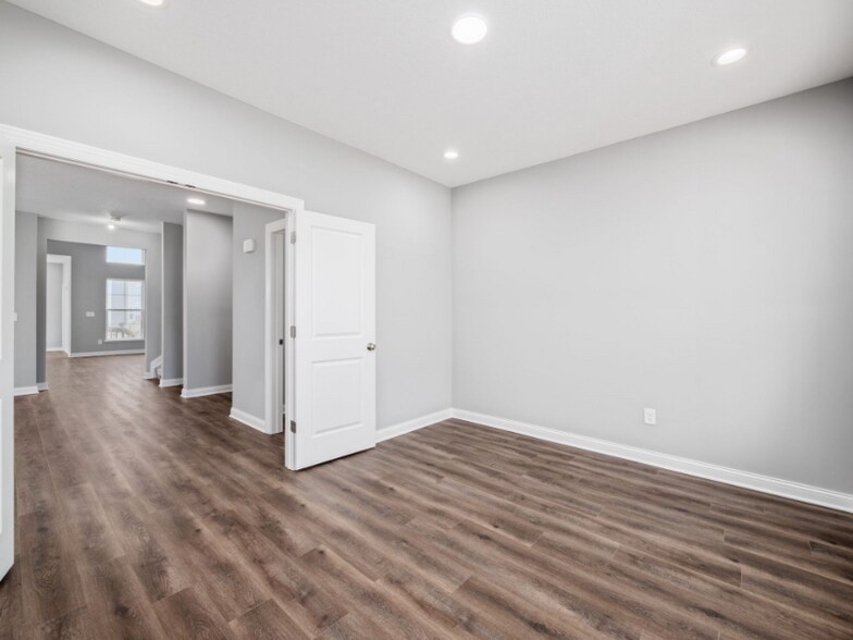 Building Photo - 7468 Whimbrel Ln