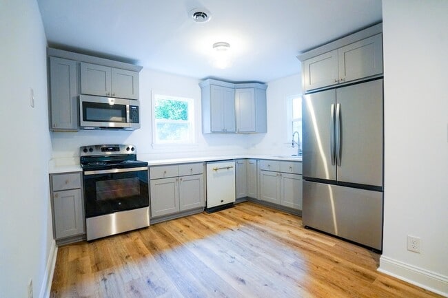 Building Photo - 1214 Forbes Ave