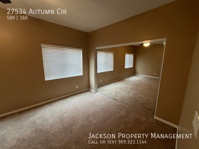 Building Photo - 27534 Autumn Cir