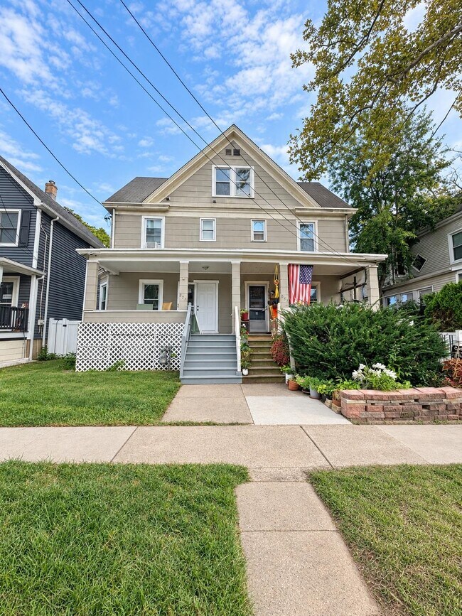 Building Photo - 877 Jaques Ave