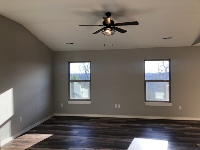Building Photo - Open living concept- 3BR/2BA with unfinished basement