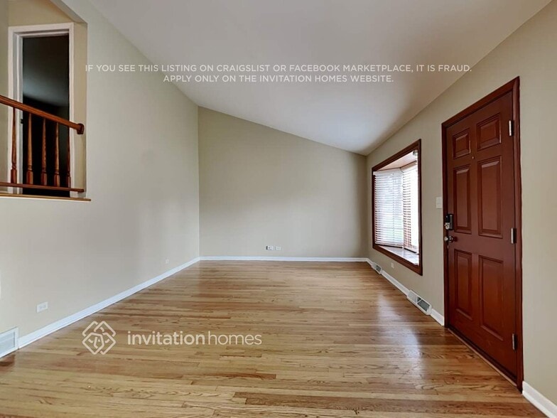 Building Photo - 1550 E Anderson Dr