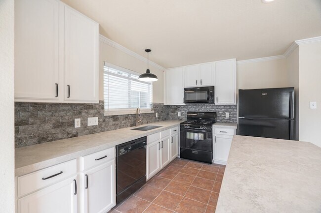 Building Photo - 21815 Grassy Hill Ln