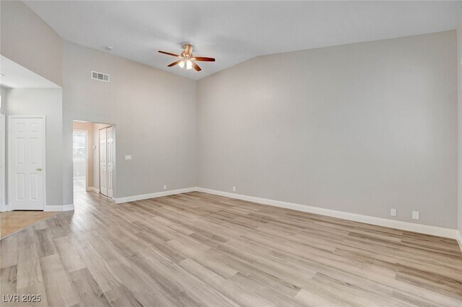 Building Photo - 5155 W Tropicana Ave