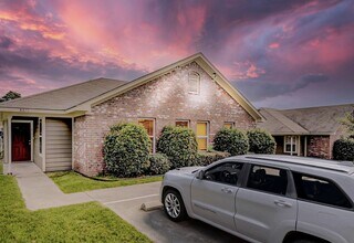 Building Photo - 8610 Mansion Creek Cir