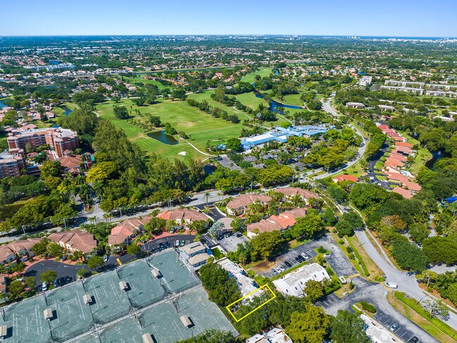 Building Photo - 9 Deer Creek Rd