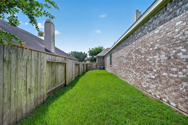 Building Photo - 13326 Lake Chesdin Rd