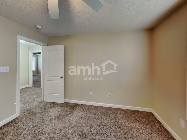 Building Photo - 5647 James Blair Dr