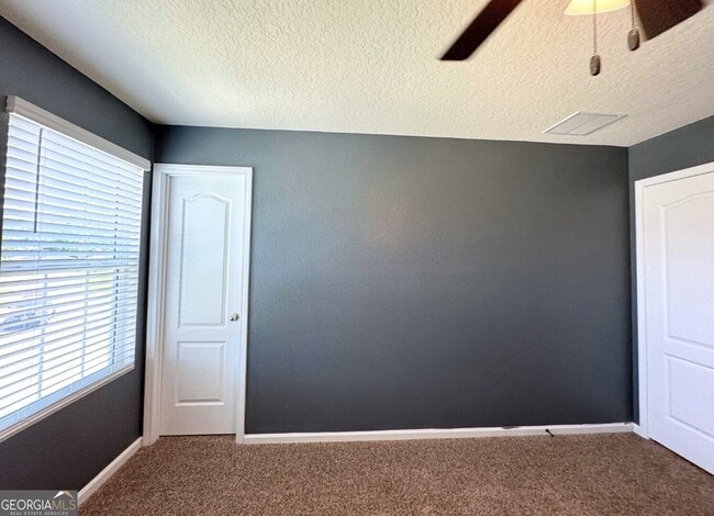 Building Photo - 164 Ashwood Cir