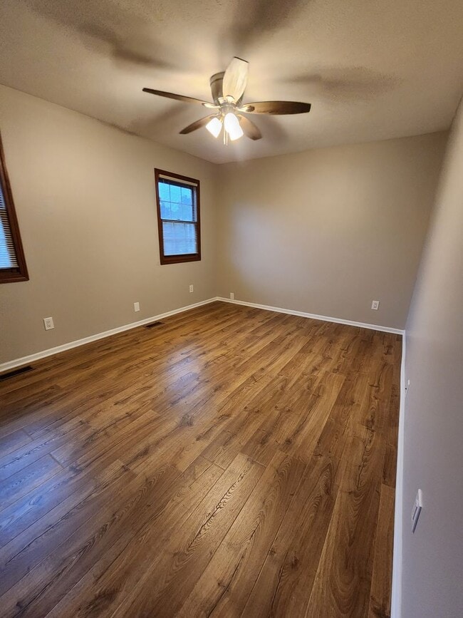 Building Photo - 4 Bedroom Home For Rent in Solon