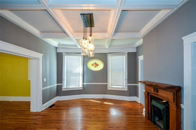 Building Photo - 404 Ormond St SE