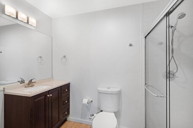 Building Photo - 92 E Blackwell St