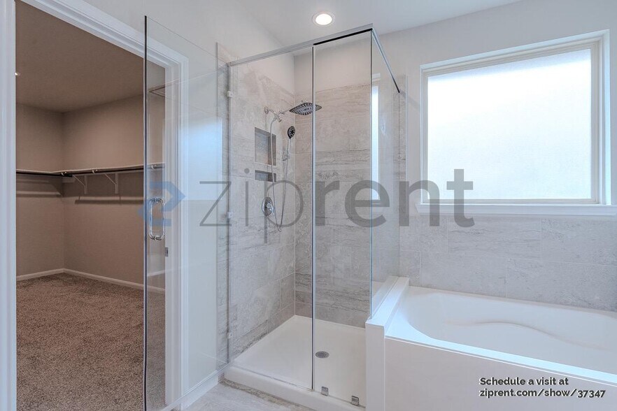 Building Photo - 27939 Parkside Creek Dr