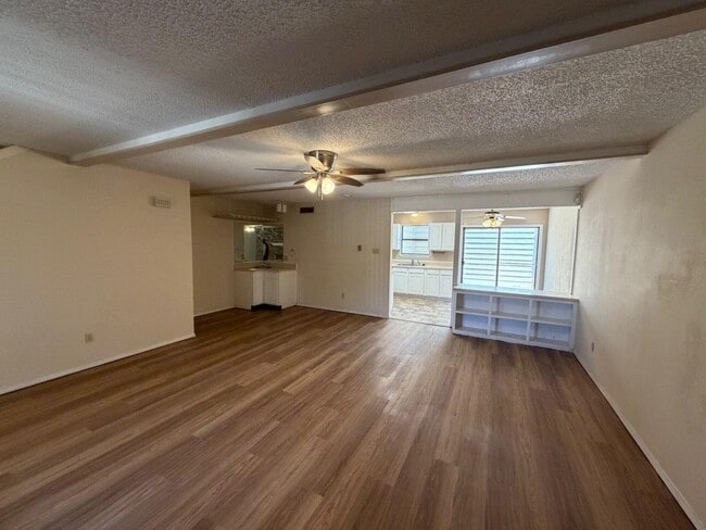 Building Photo - 3730 86th Dr