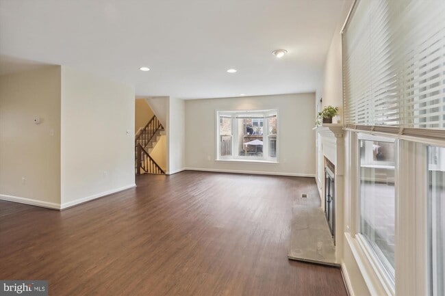 Building Photo - 7561 Heatherton Ln