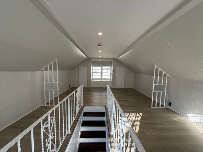 Building Photo - 520 Purce St