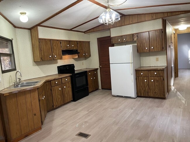 Building Photo - 2 BED, 2 BATH MOBILE HOME