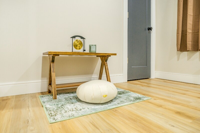 Building Photo - 1704 N Springfield Ave