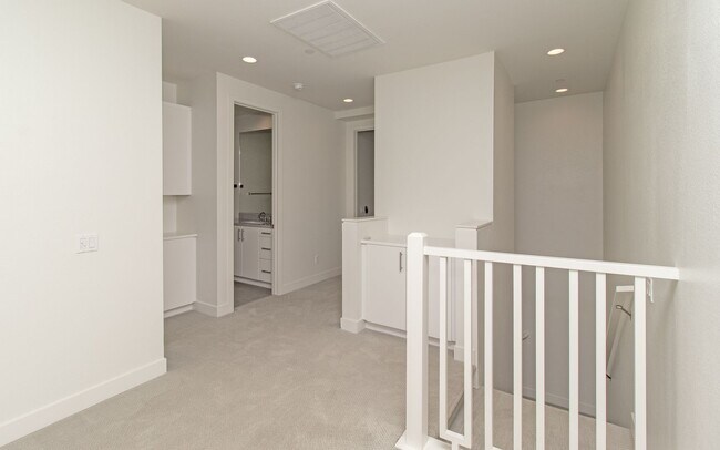 Building Photo - 3138 Asto Pl