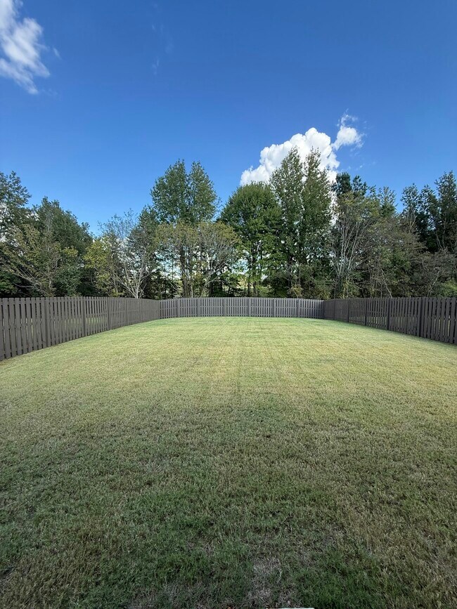 Building Photo - 16626 Maggie Ct