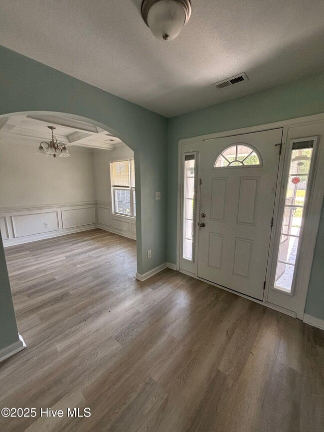 Building Photo - 132 Braeburn Blvd