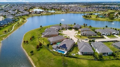 Building Photo - 19903 Oakland Knoll Cir