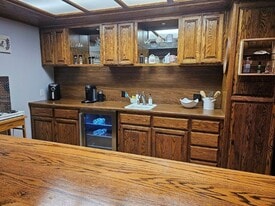 Building Photo - 3934 Alonzo Ave