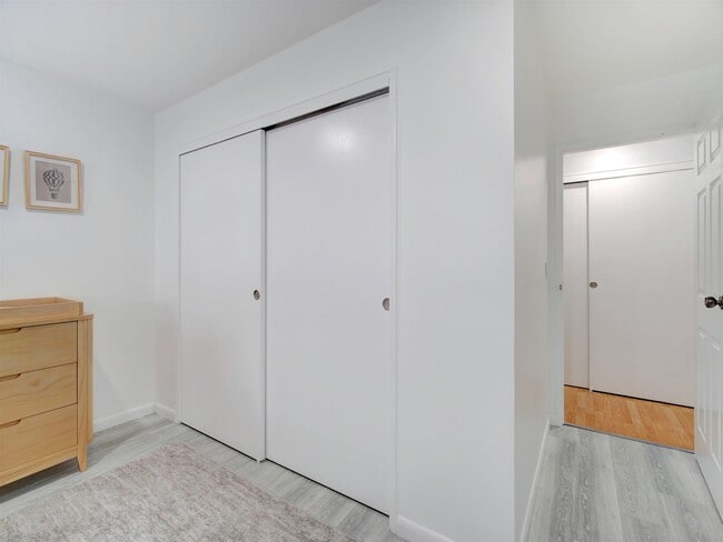 Building Photo - 8841 John F. Kennedy Blvd