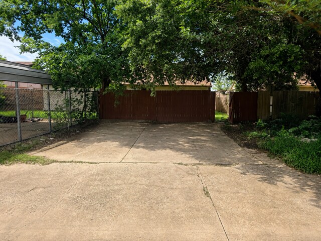 Building Photo - 2435 Sunflower Dr