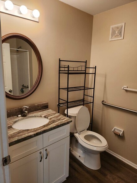 Guest Bath - 50 Pebble Beach Cv