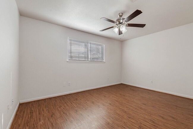 Building Photo - February Move In Available!  Cute 3 Bed, 1...