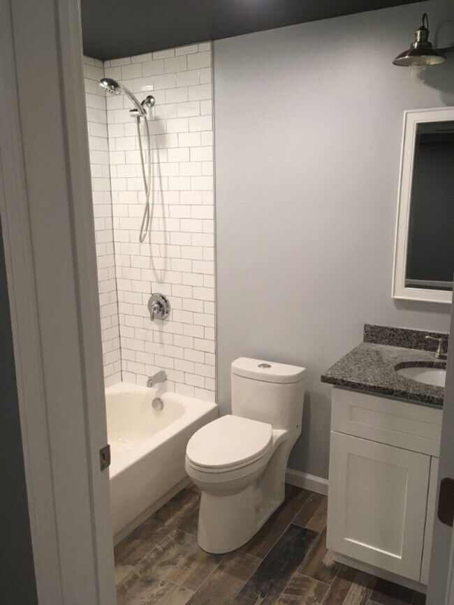 Building Photo - Oversized 3BR/3BA Luxury Home in Wooster S...