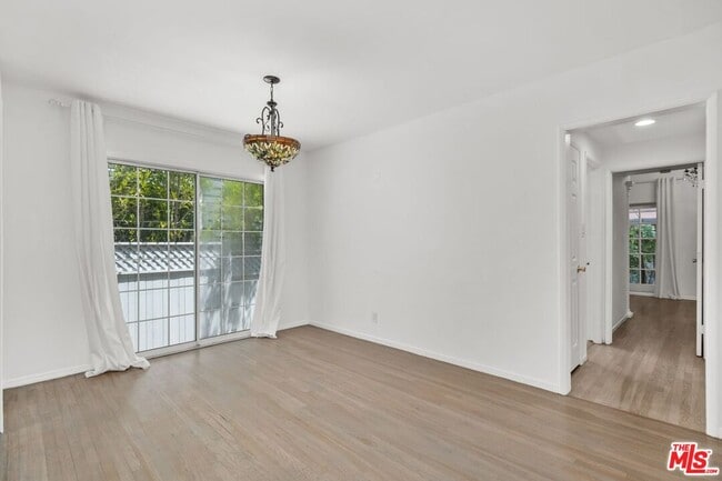 Building Photo - 4442 St Clair Ave