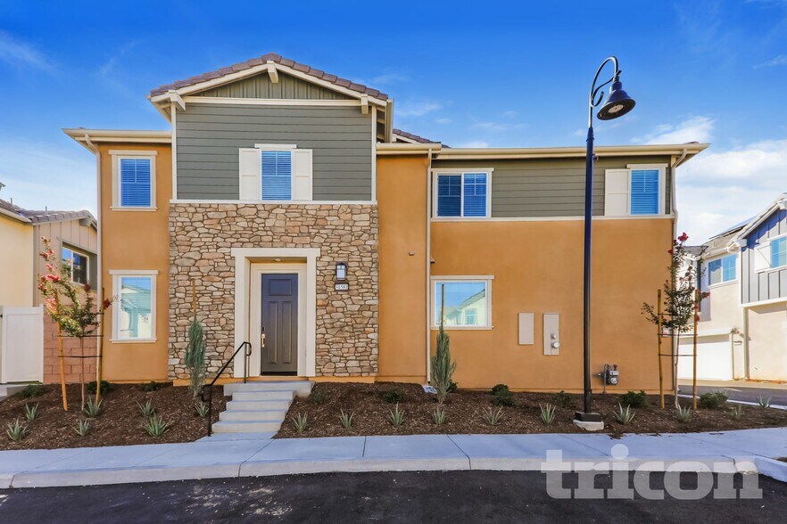 Primary Photo - 31581 Dwight Dr