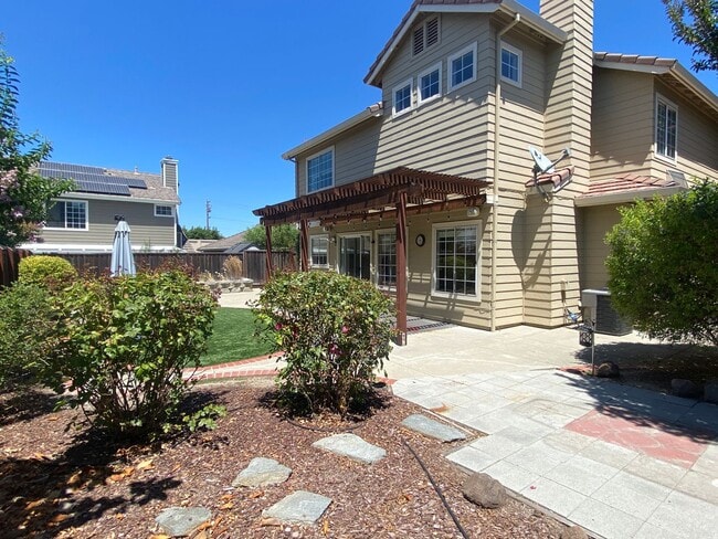 Building Photo - Reflections Home in Pleasanton – 3BR + Lof...