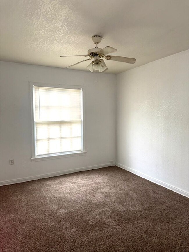 Building Photo - Two Bedroom